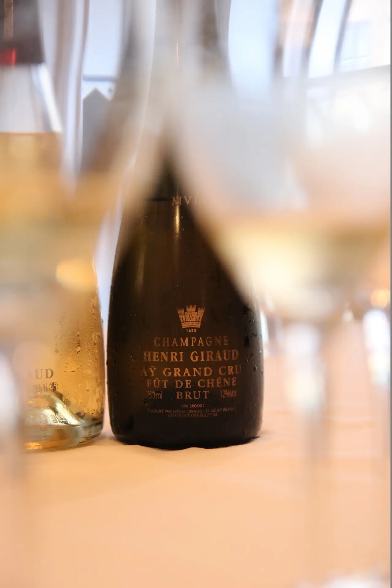 Aÿ-champagnen over dem alle.